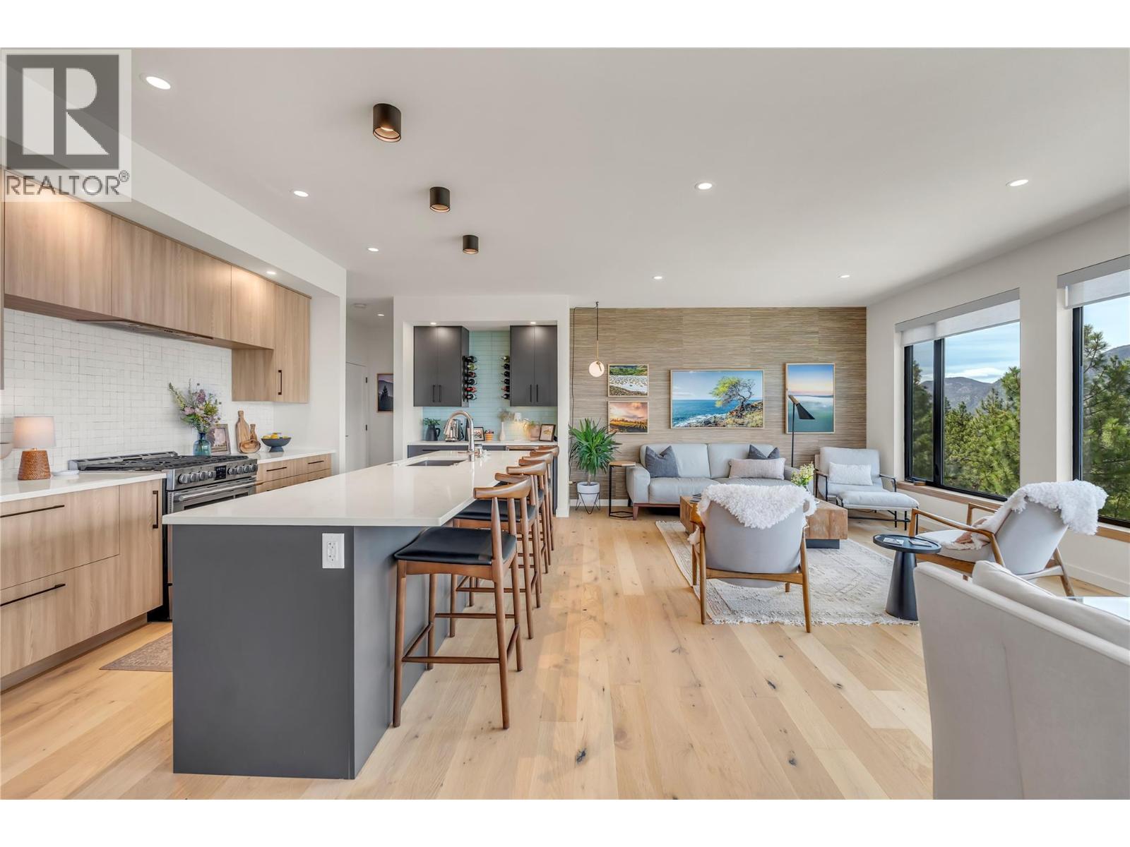 2775 HAWTHORN Drive - 57