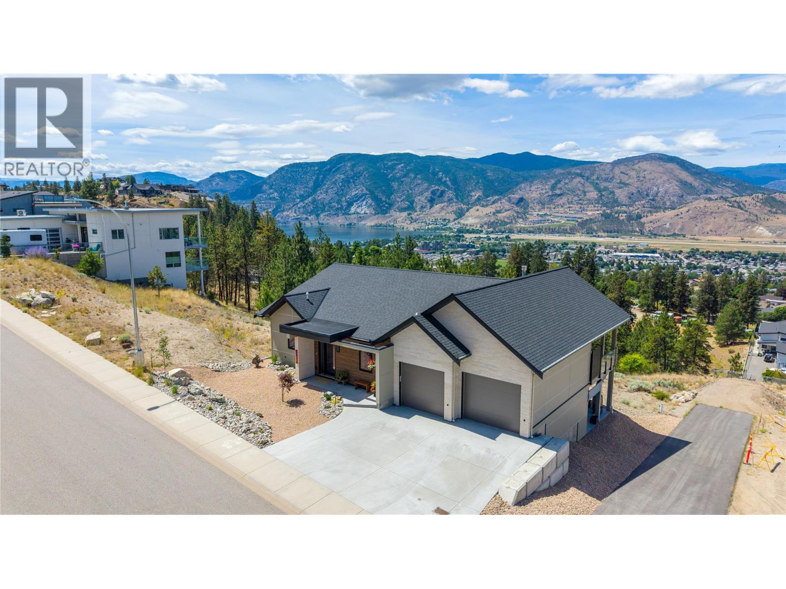 2775 HAWTHORN Drive - 38