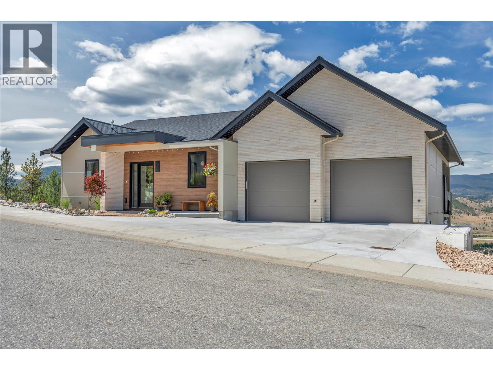 2775 HAWTHORN Drive - 76