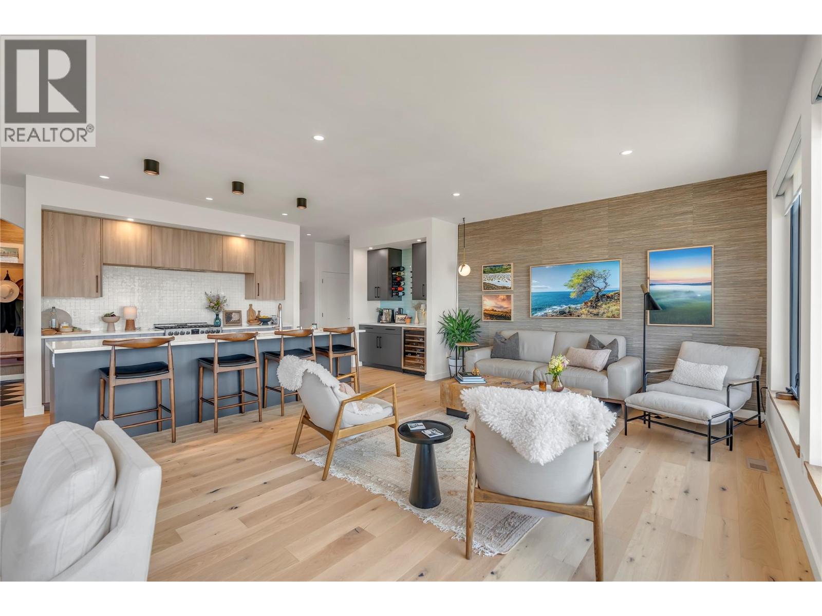 2775 HAWTHORN Drive - 48