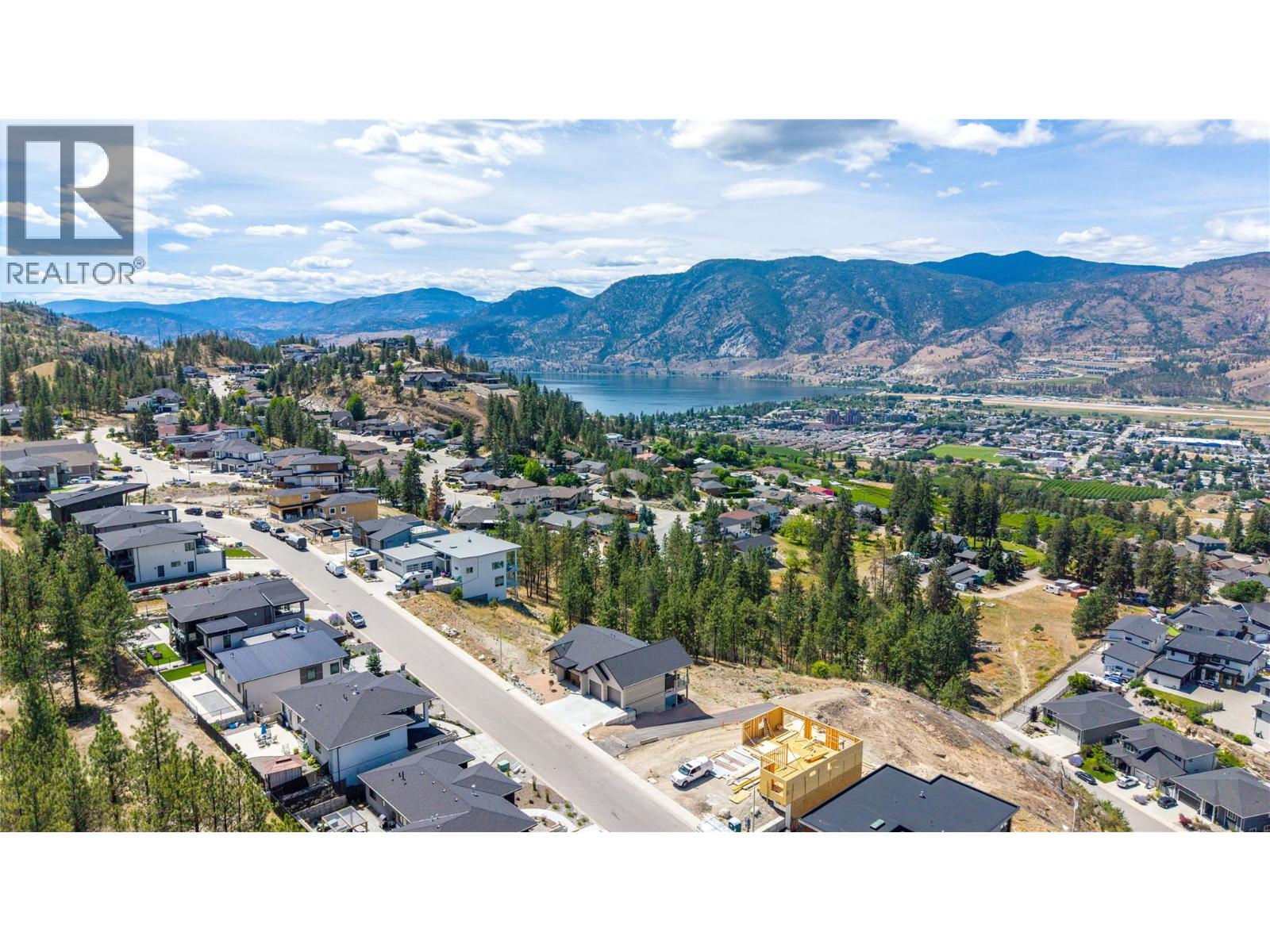 2775 HAWTHORN Drive - 86