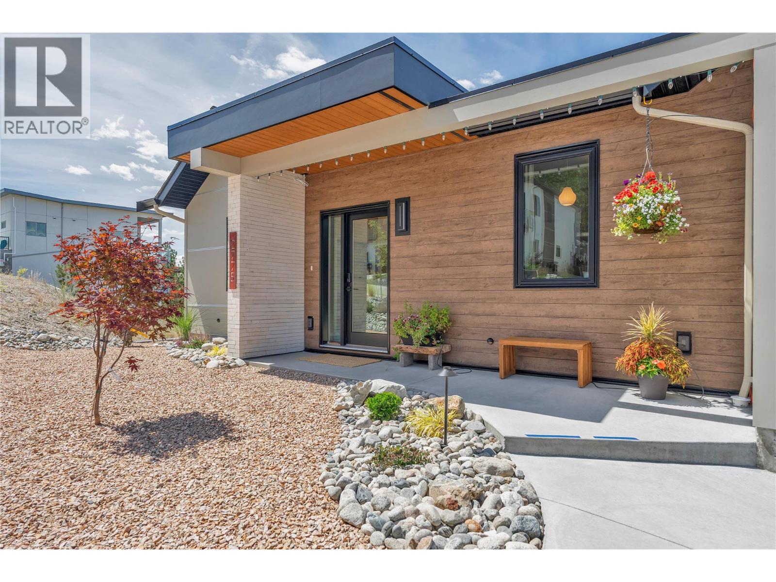 2775 HAWTHORN Drive - 72