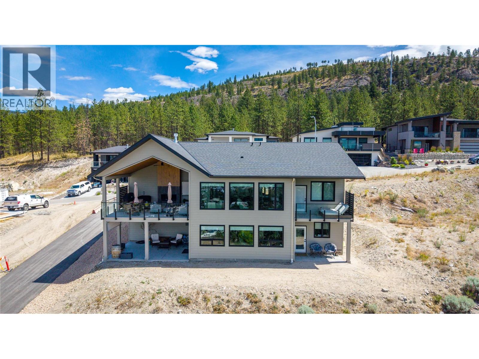 2775 HAWTHORN Drive - 81