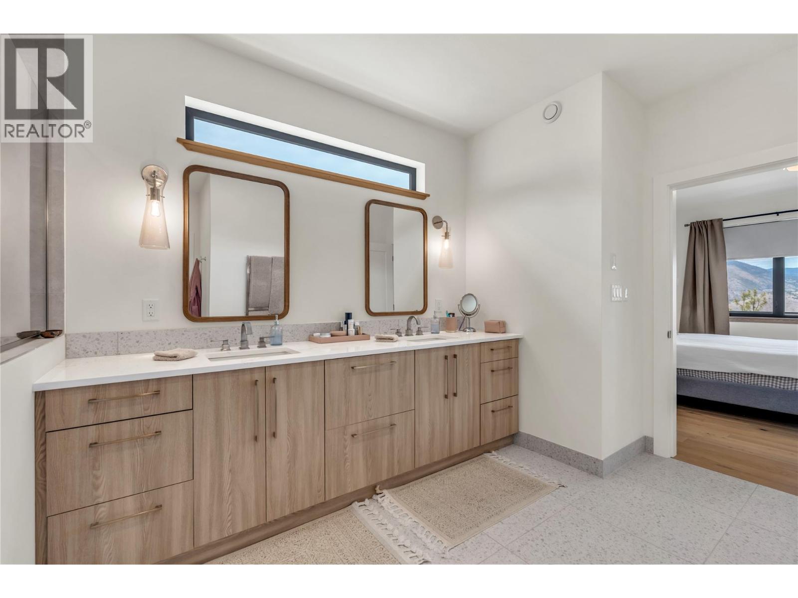 2775 HAWTHORN Drive - 61