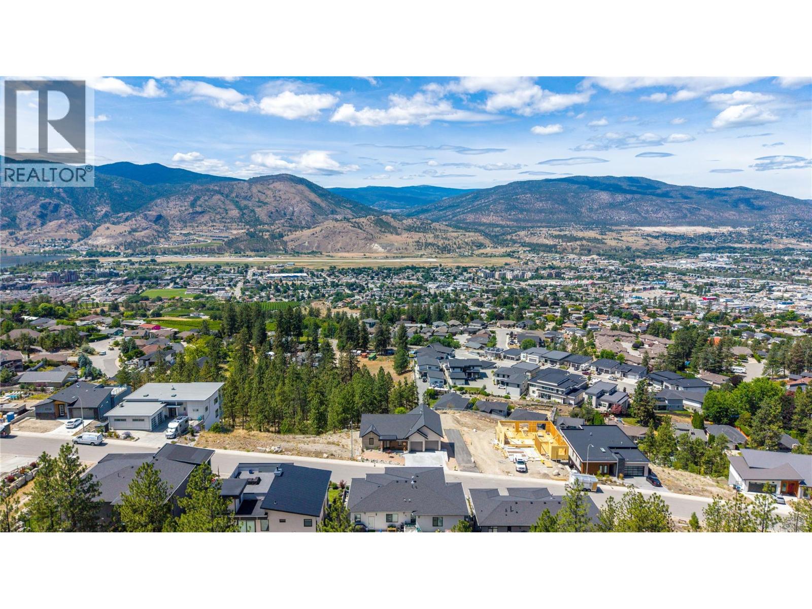 2775 HAWTHORN Drive - 84