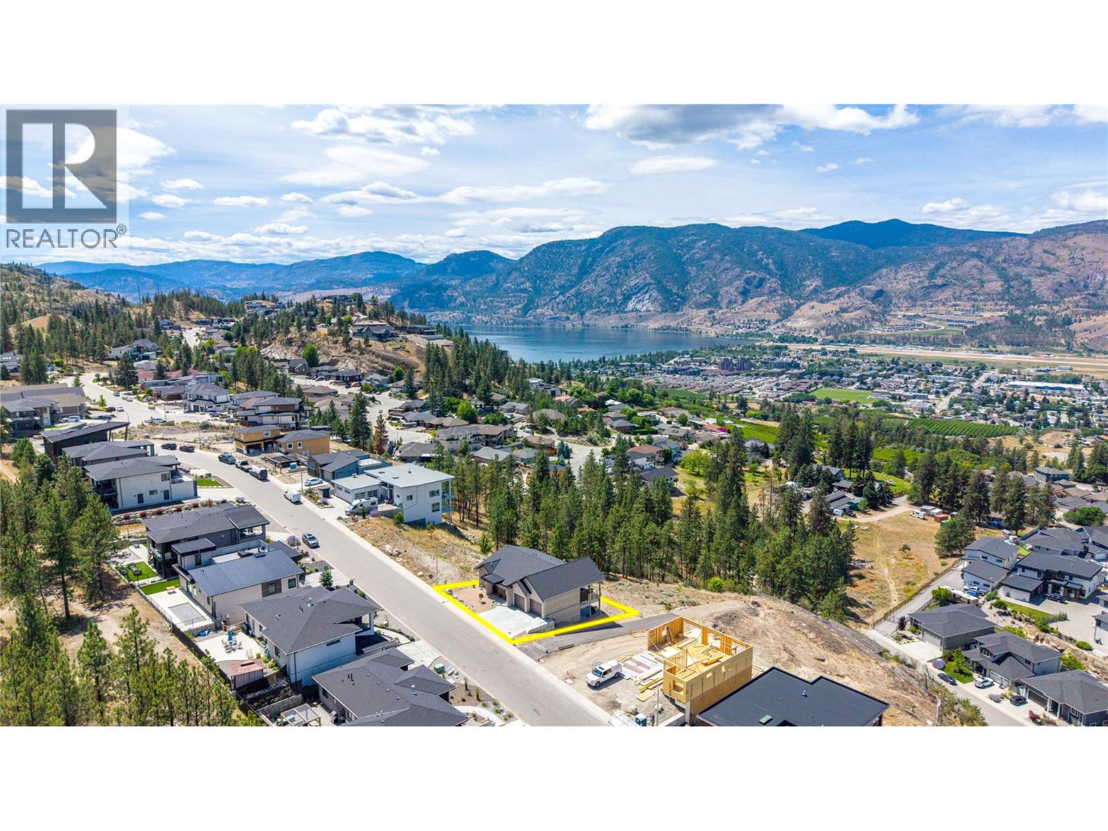 2775 HAWTHORN Drive - 85