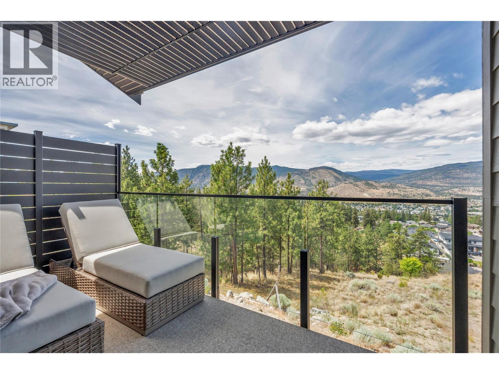 2775 HAWTHORN Drive - 60