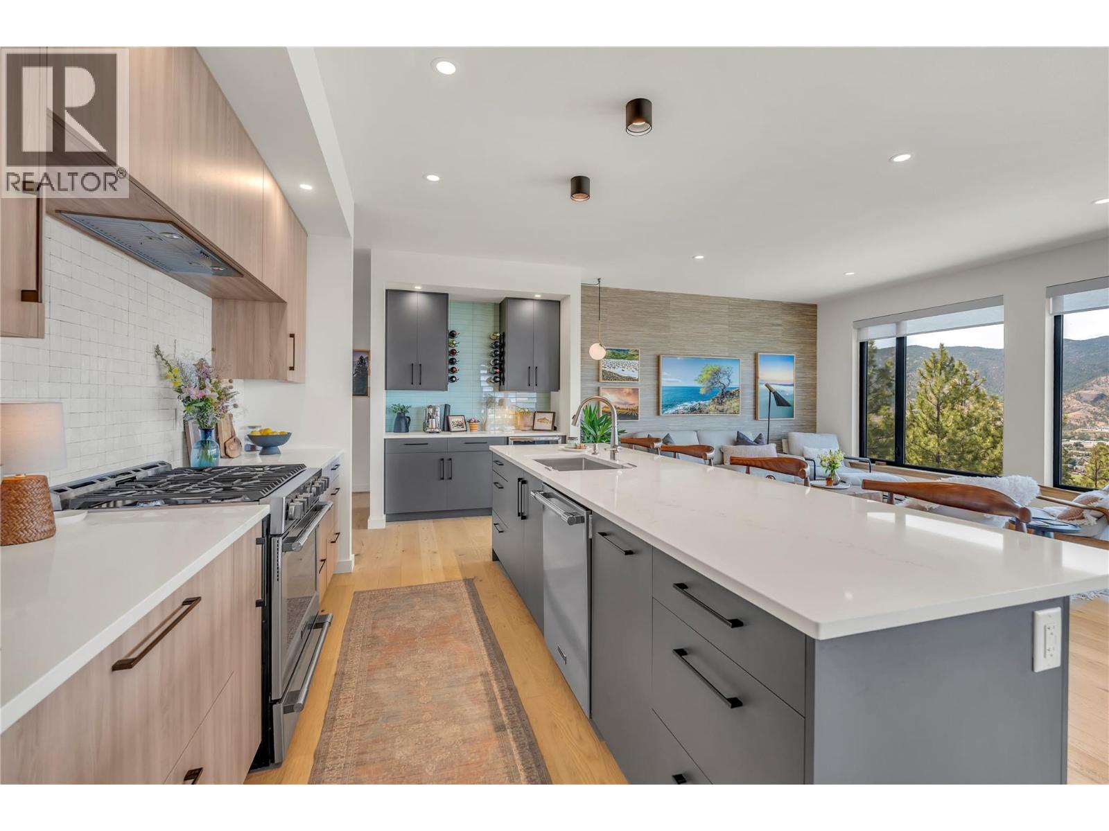 2775 HAWTHORN Drive - 43