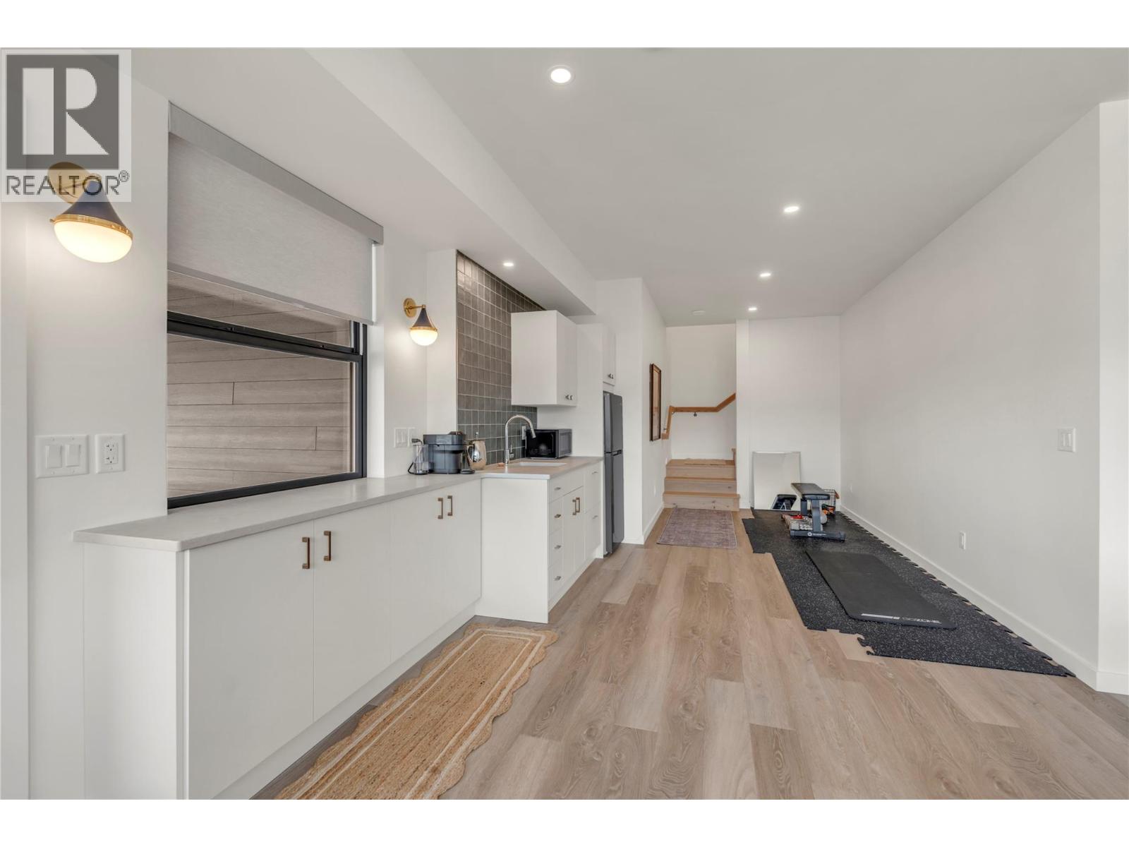 2775 HAWTHORN Drive - 65