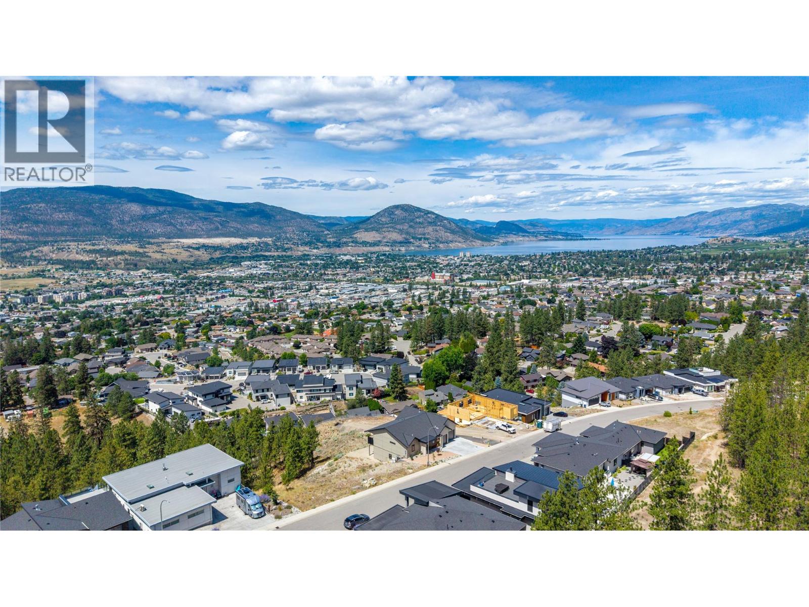 2775 HAWTHORN Drive - 83