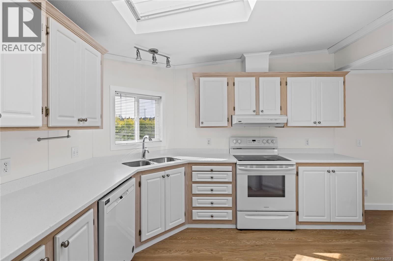 25 450 Stanford Ave, Parksville