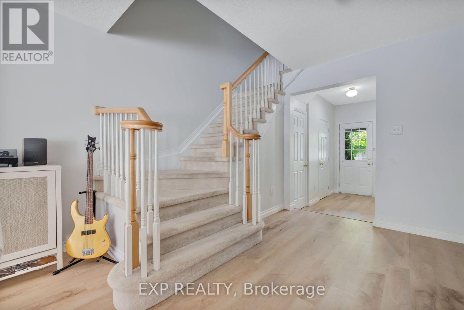 3 Bed, 3 Bath House for Sale in Ottawa – 210 WABISKAW PRIVATE, Ottawa – MLS# X13568424 - Image 22