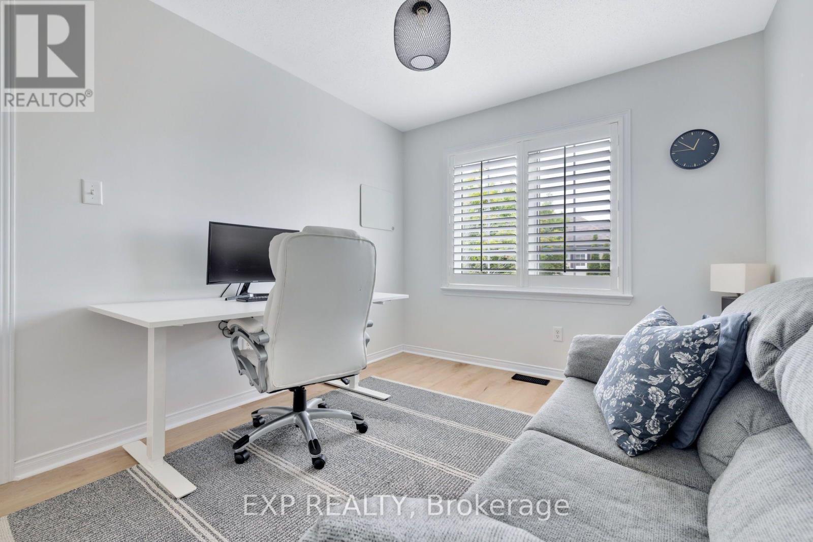 3 Bed, 3 Bath House for Sale in Ottawa – 210 WABISKAW PRIVATE, Ottawa – MLS# X13568424 - Image 34