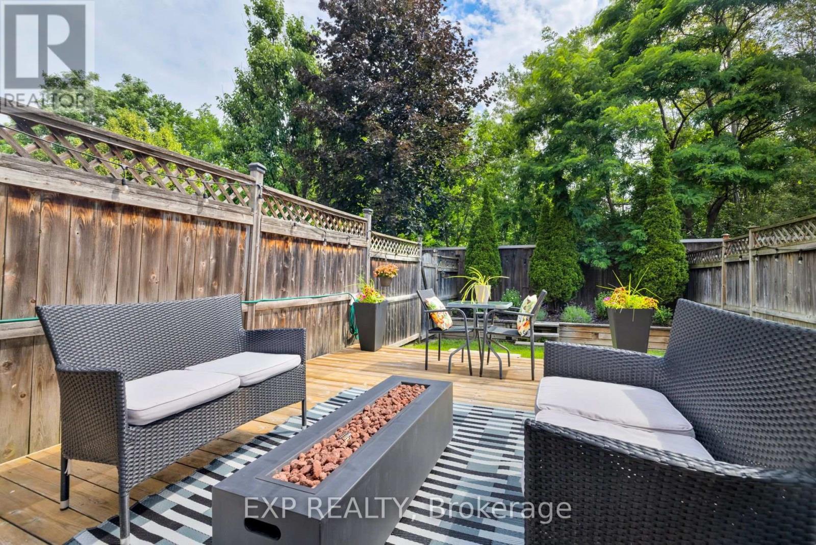 3 Bed, 3 Bath House for Sale in Ottawa – 210 WABISKAW PRIVATE, Ottawa – MLS# X13568424 - Image 43