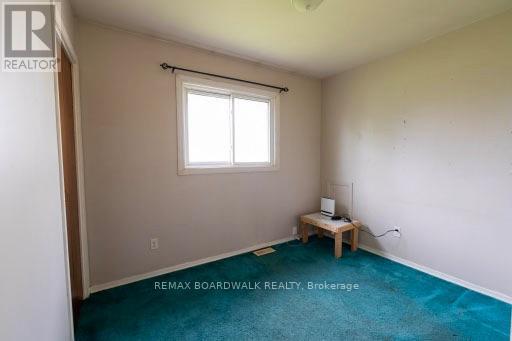 5 LAURENTIAN PLACE - 17