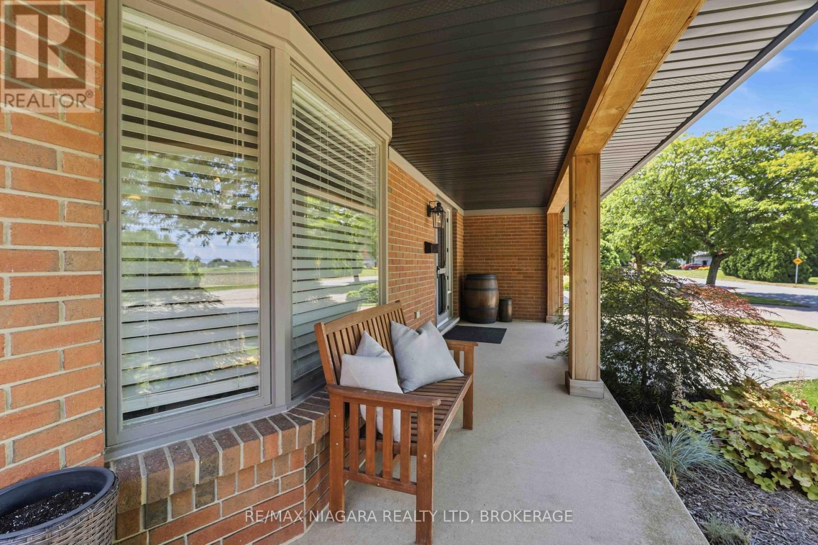 18 COURTLEIGH ROAD - Image 3