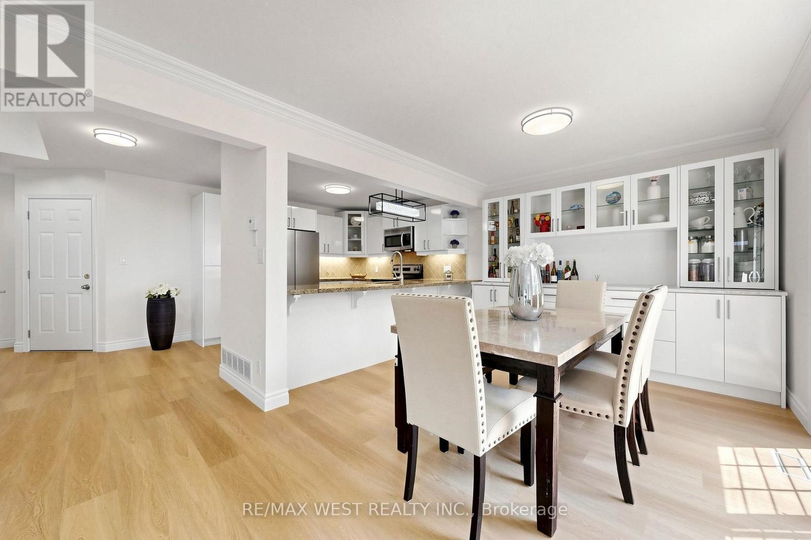 571 ST MORITZ AVENUE - Image 11