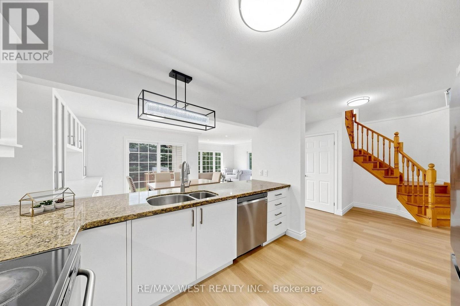 571 ST MORITZ AVENUE - Image 16