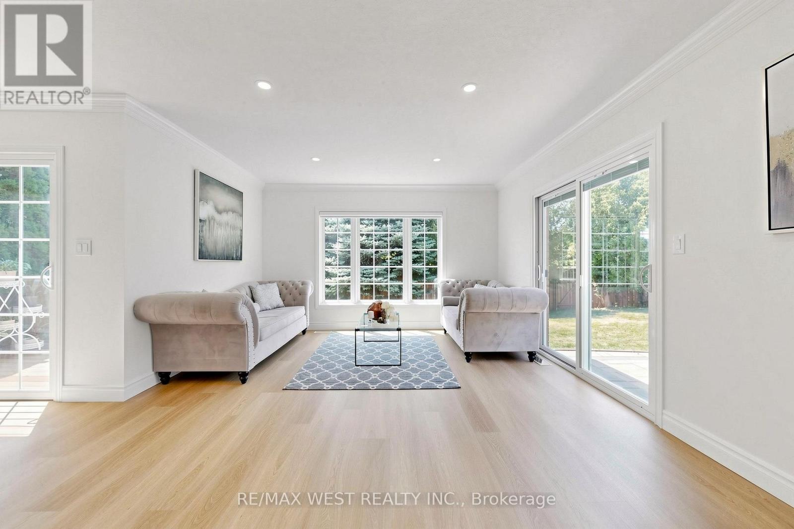 571 ST MORITZ AVENUE - Image 7
