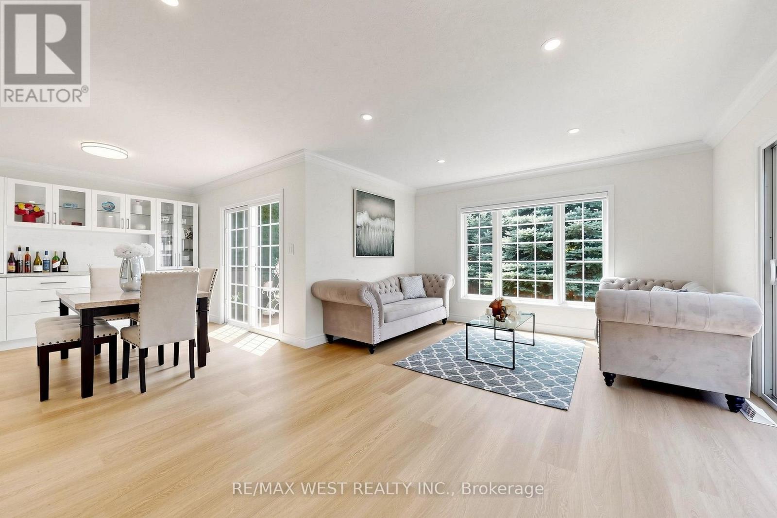 571 ST MORITZ AVENUE - Image 8
