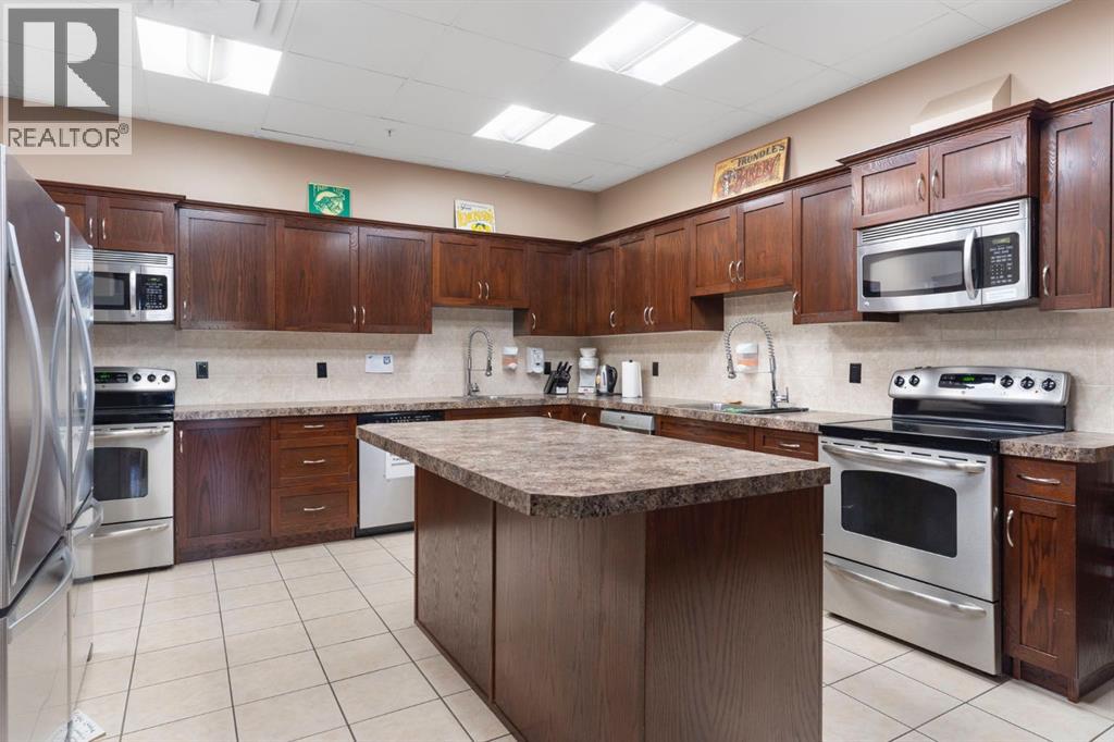 #2444 2330 Fish Creek Boulevard SW - 33