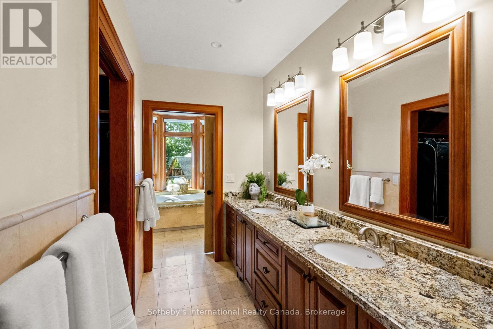 250 GORDON DRIVE - Image 20