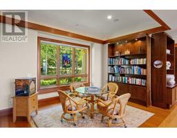 Living room - 250 Gordon Drive, Penetanguishene, ON L9M1Y4 Photo 13