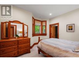 250 Gordon Drive, Penetanguishene, ON L9M1Y4 Photo 17