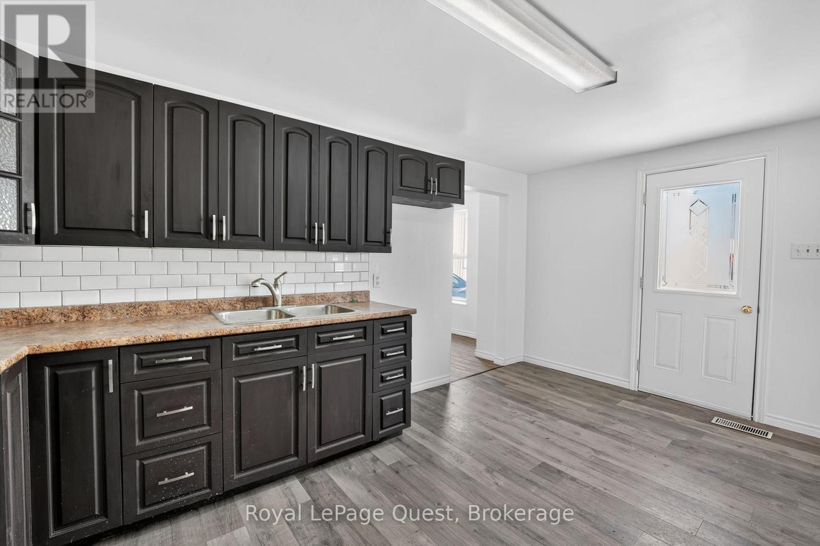 55 ELGIN STREET - 18