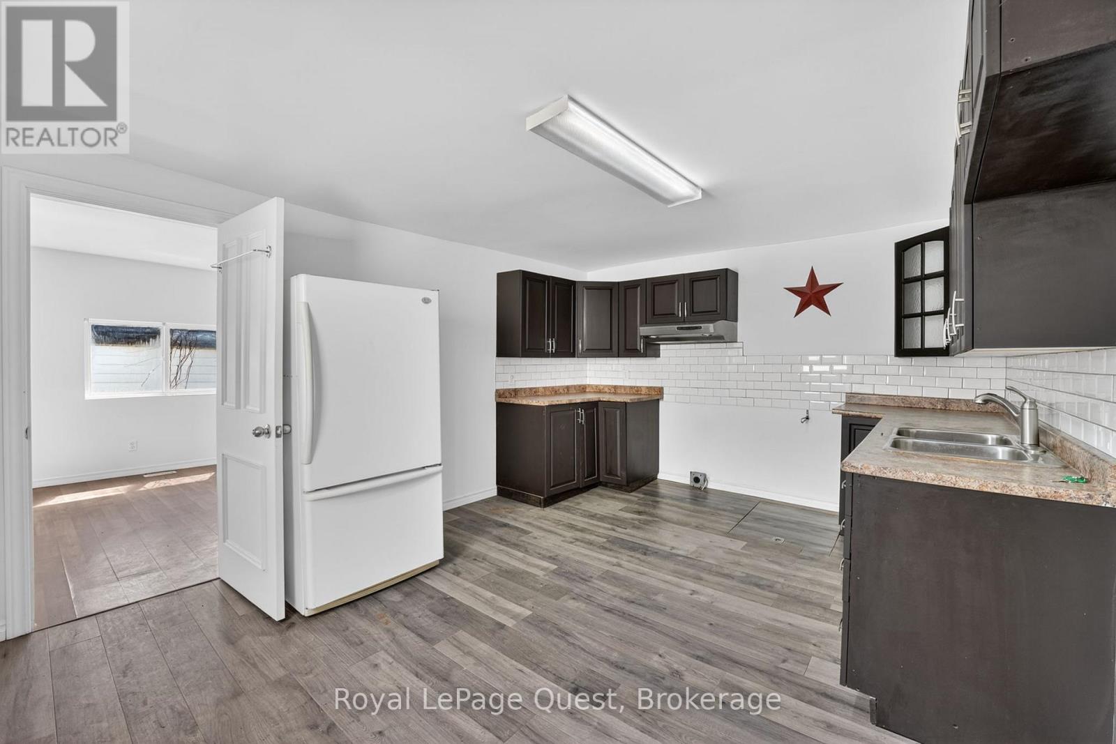 55 ELGIN STREET - 20