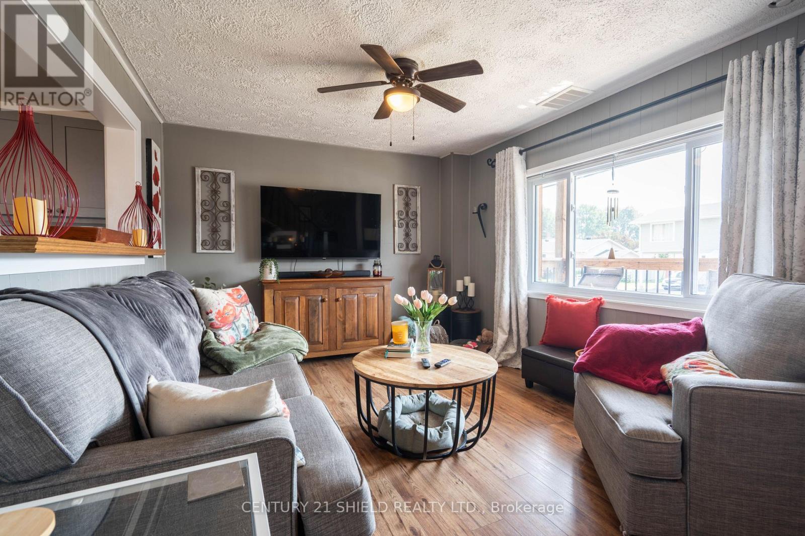 813 YORK STREET - 5