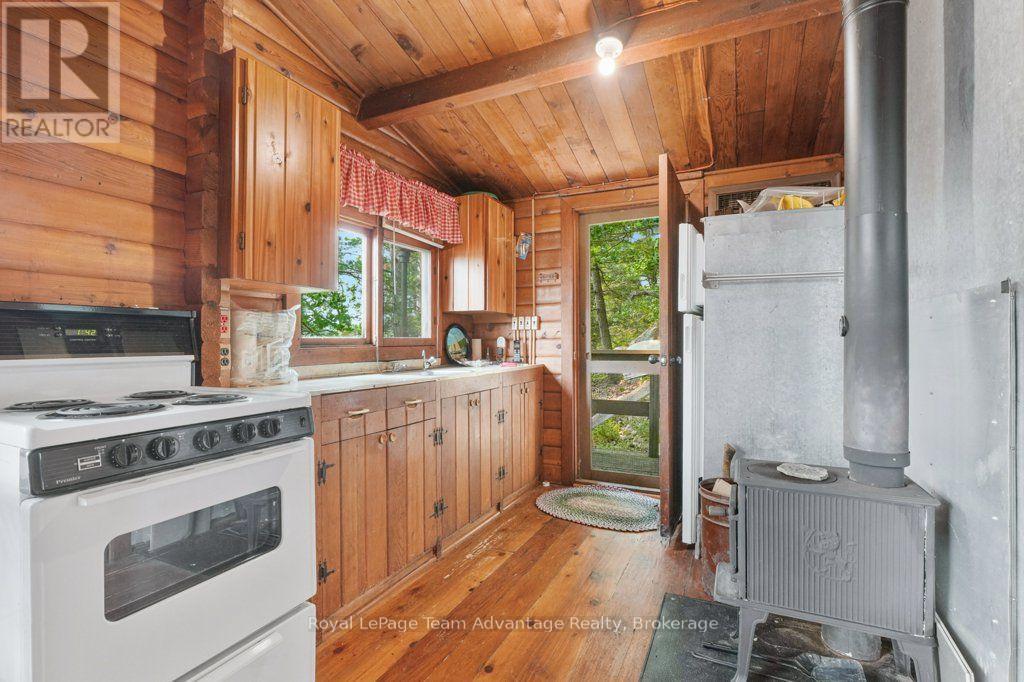 102 BLACKSTONE LAKE WATER - 11
