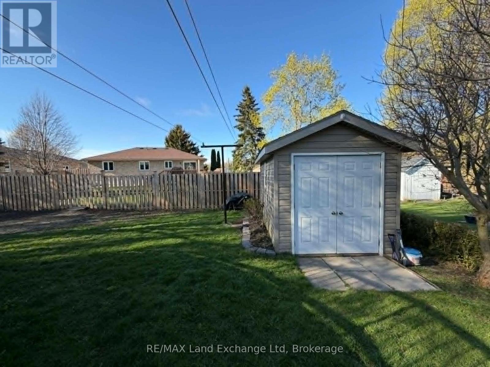 142 CHARLES STREET - 32