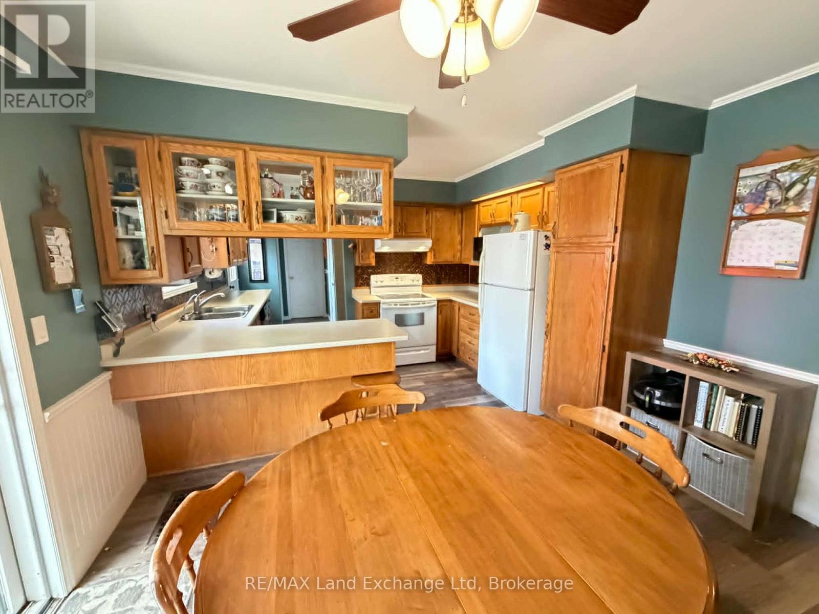 142 CHARLES STREET - 9