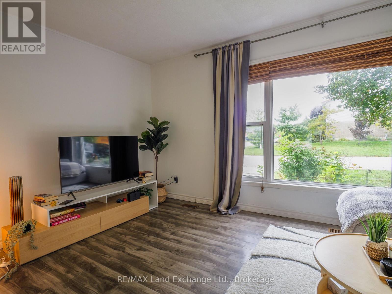 650 BARNES AVENUE - 4