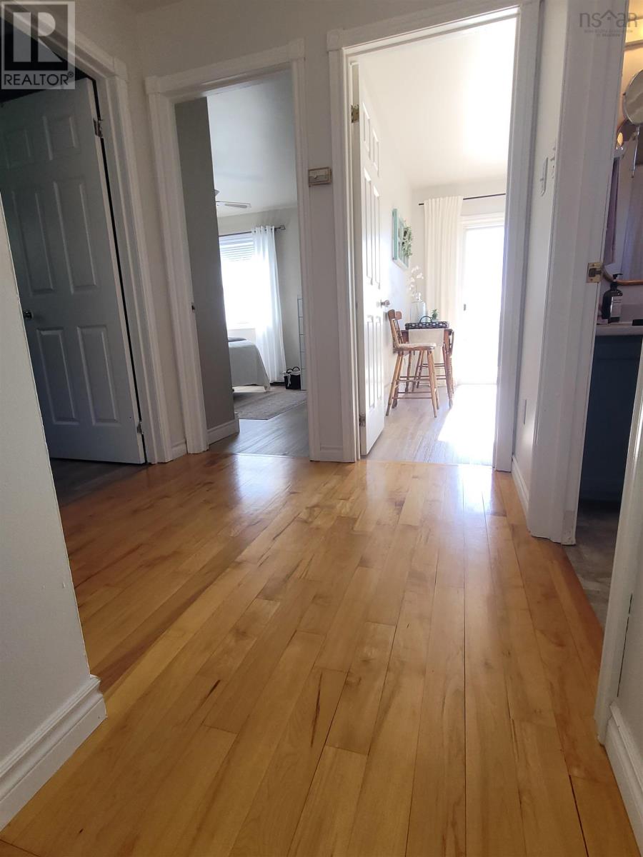 19 Highland Street - 17