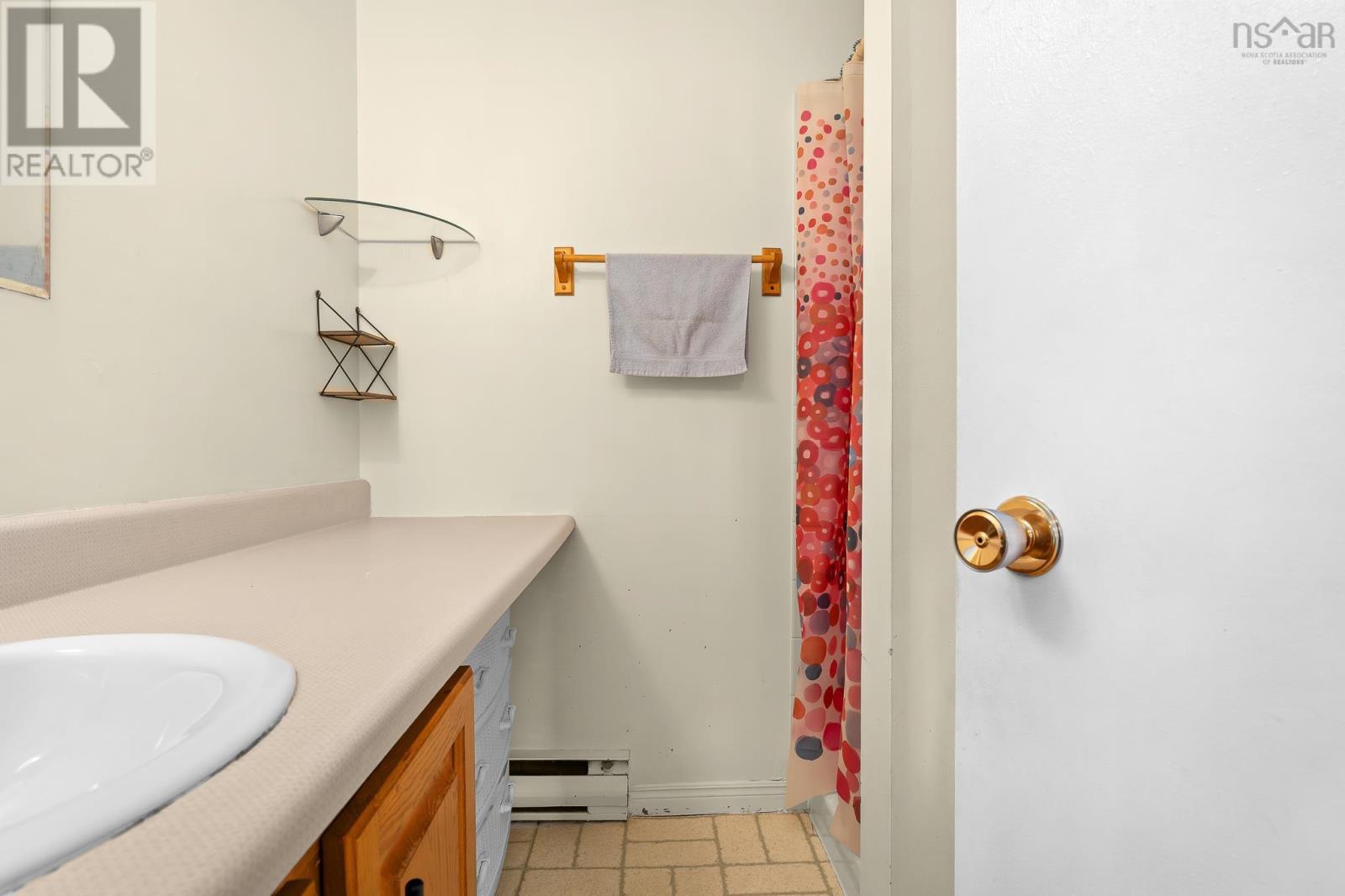 210 Churchill Downs Circle - 21