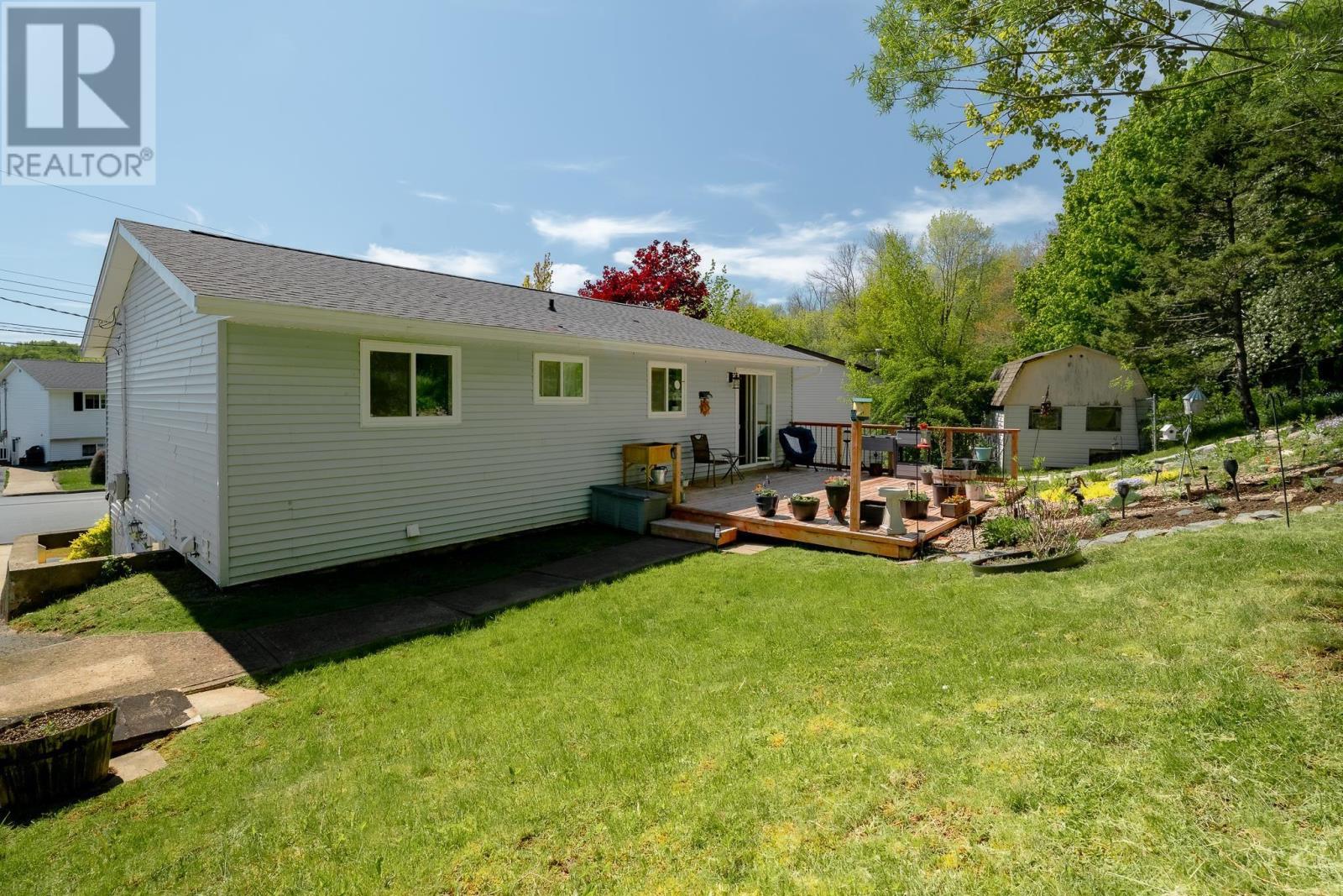 210 Churchill Downs Circle - 26