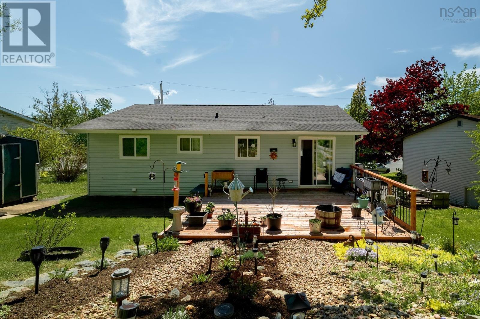 210 Churchill Downs Circle - 30