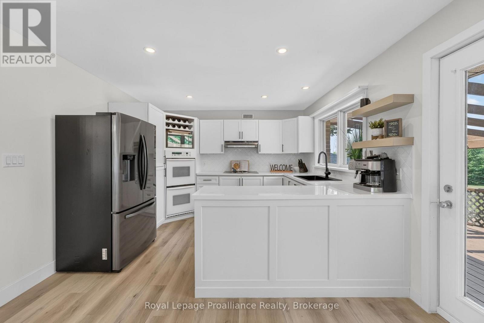 3561 VIENNA CRESCENT - 10