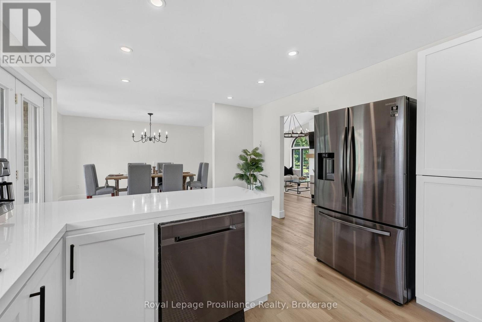 3561 VIENNA CRESCENT - 13