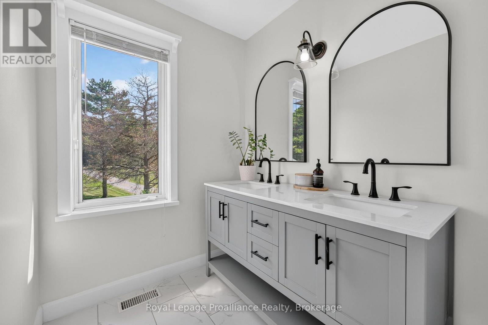 3561 VIENNA CRESCENT - 14