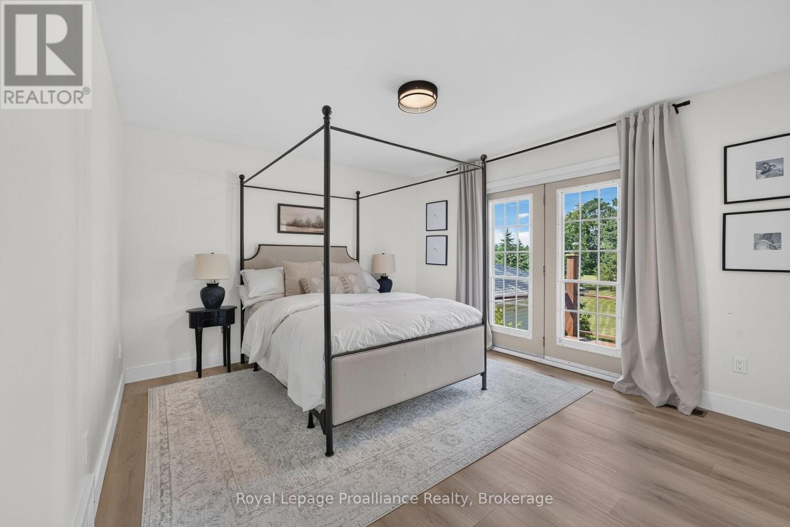 3561 VIENNA CRESCENT - 16