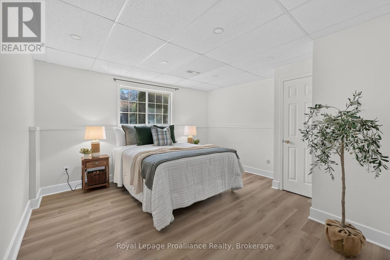 3561 VIENNA CRESCENT - 23