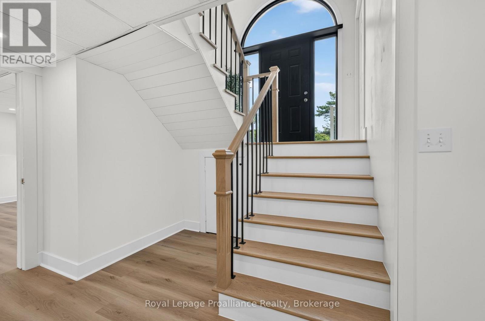 3561 VIENNA CRESCENT - 26