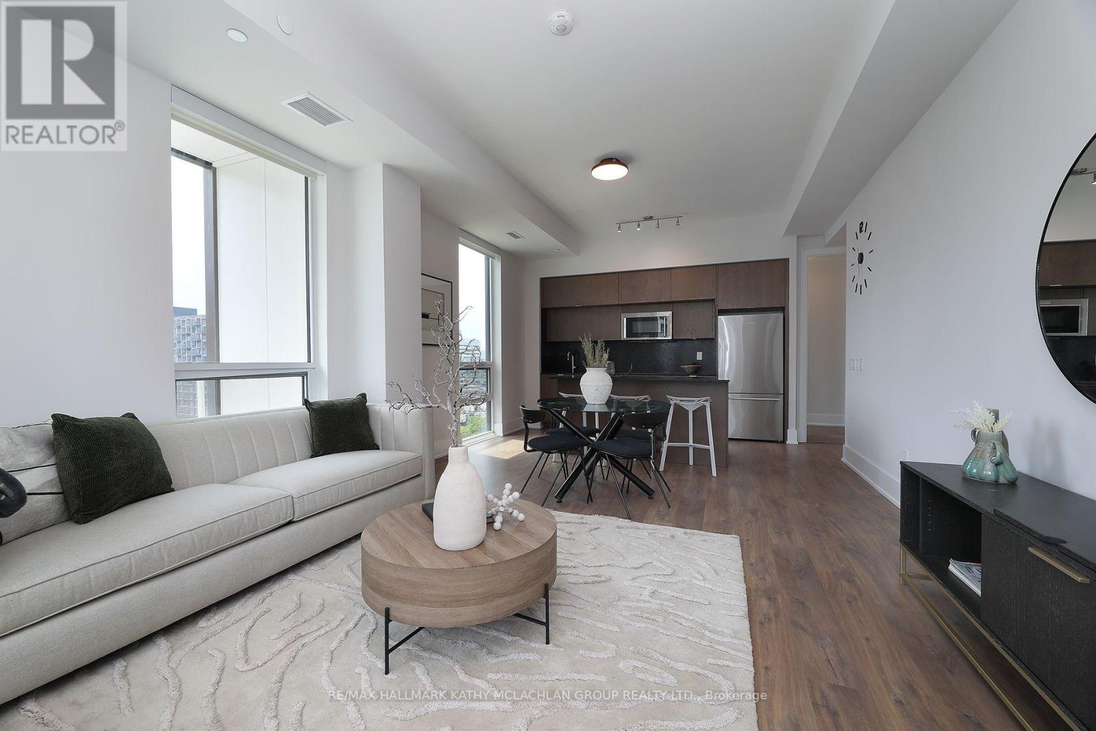 #815 80 VANAULEY STREET - 12