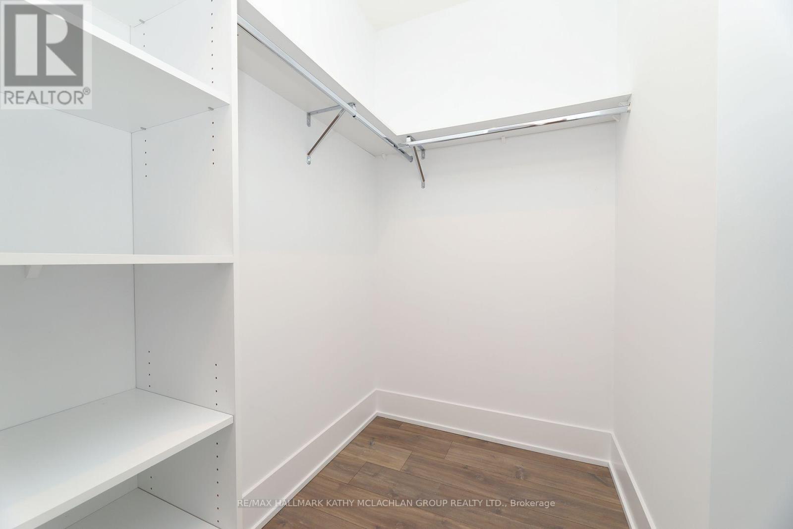 #815 80 VANAULEY STREET - 16