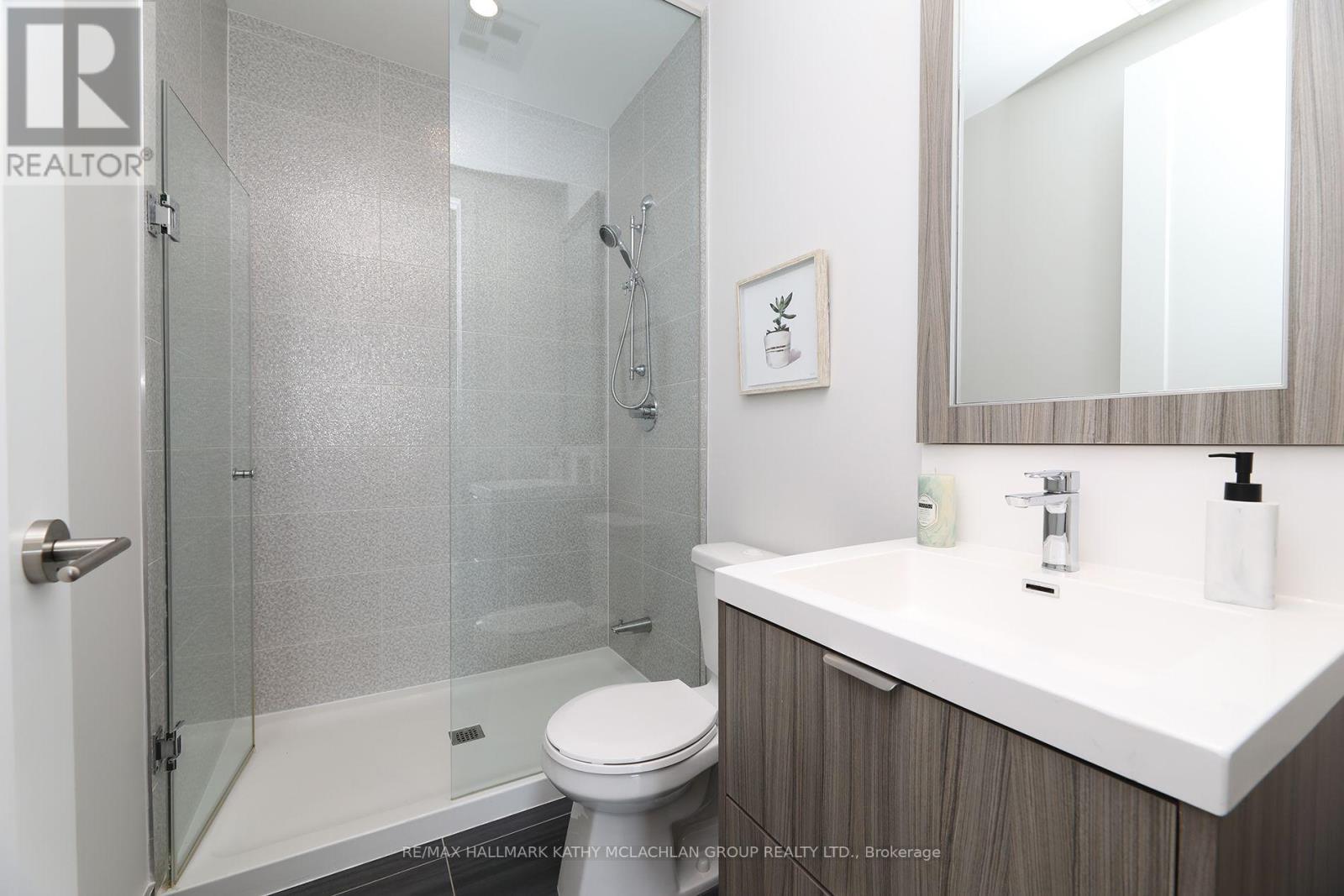 #815 80 VANAULEY STREET - 20