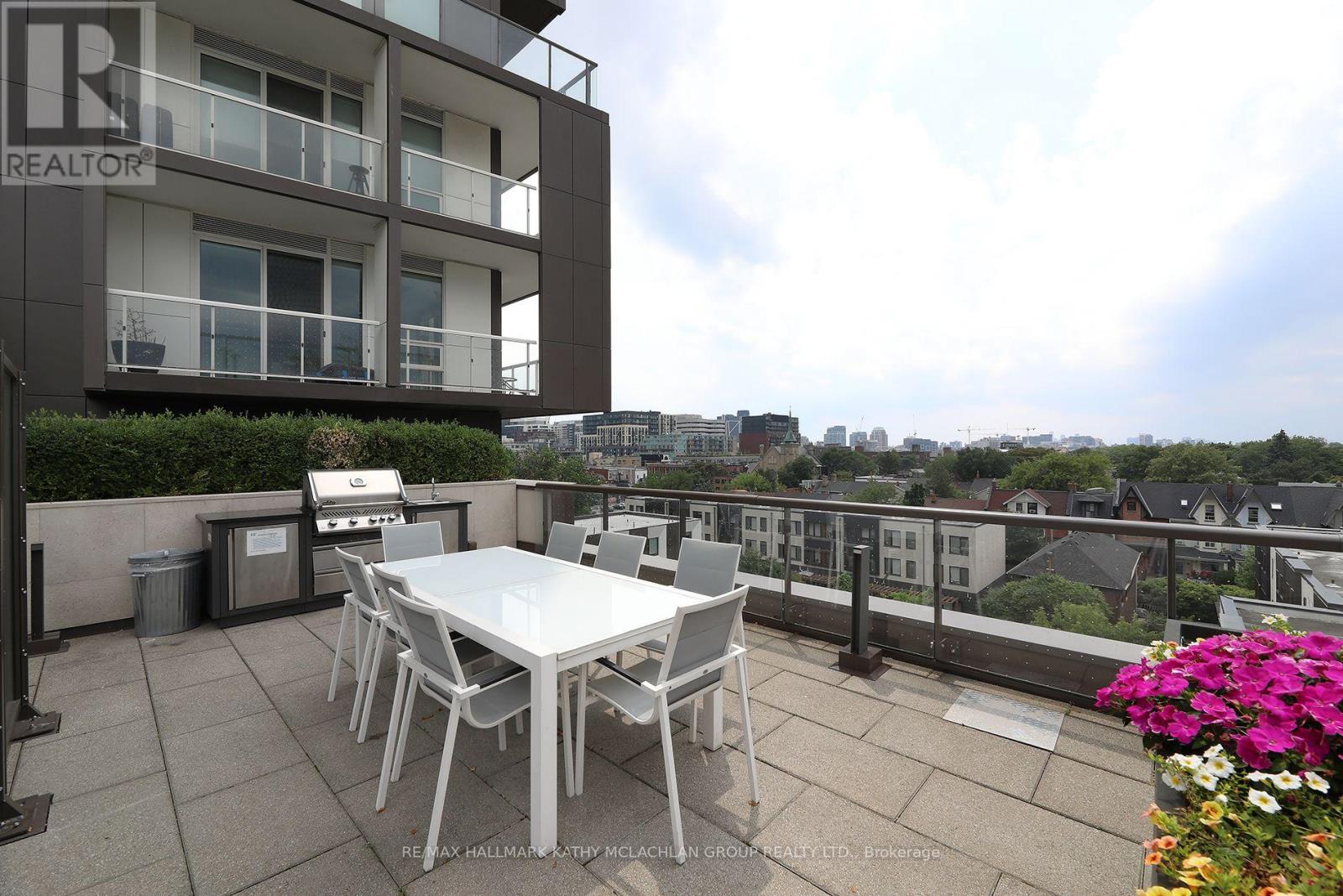 #815 80 VANAULEY STREET - 24