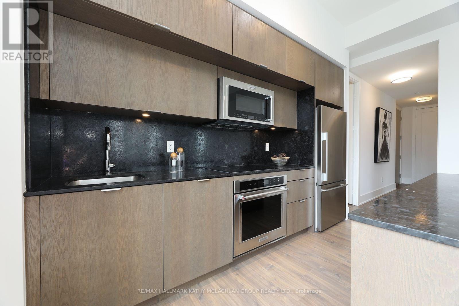 #815 80 VANAULEY STREET - 8